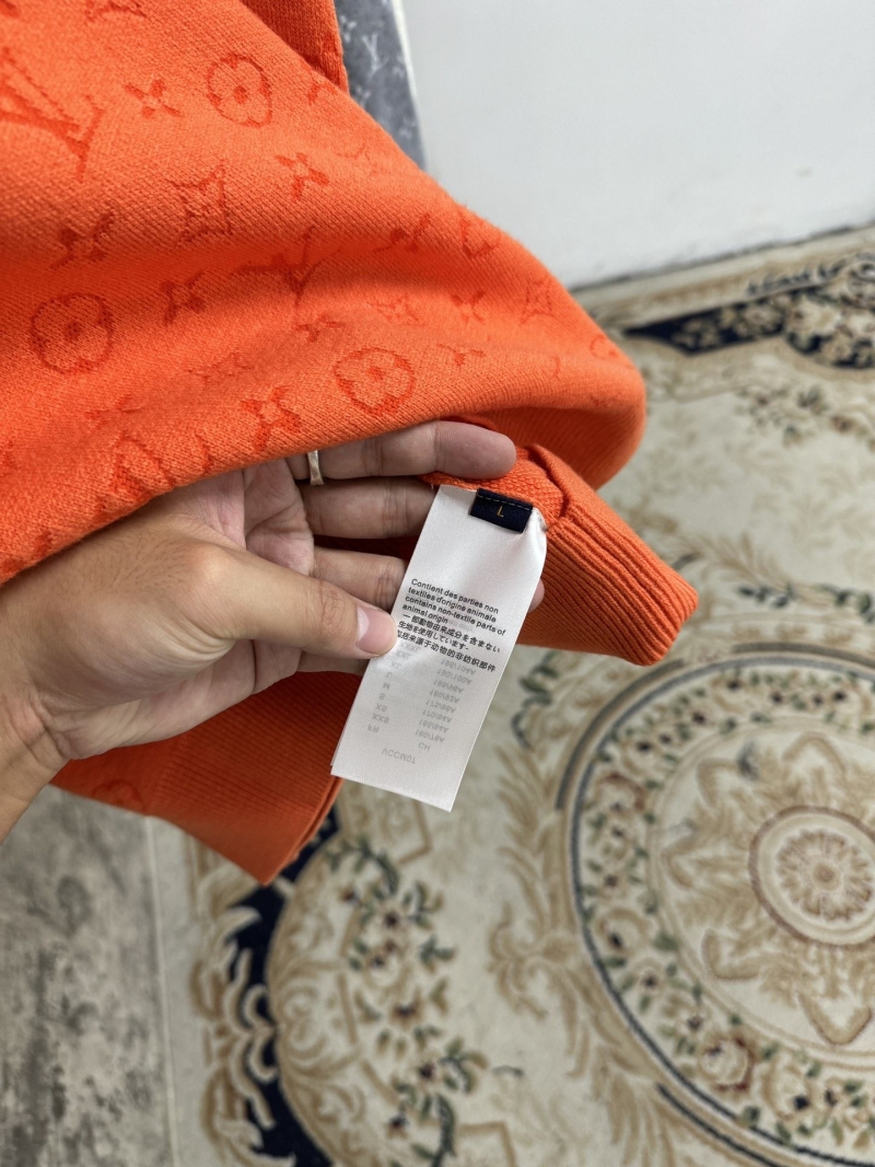 l0vis Vvtt0n sweater